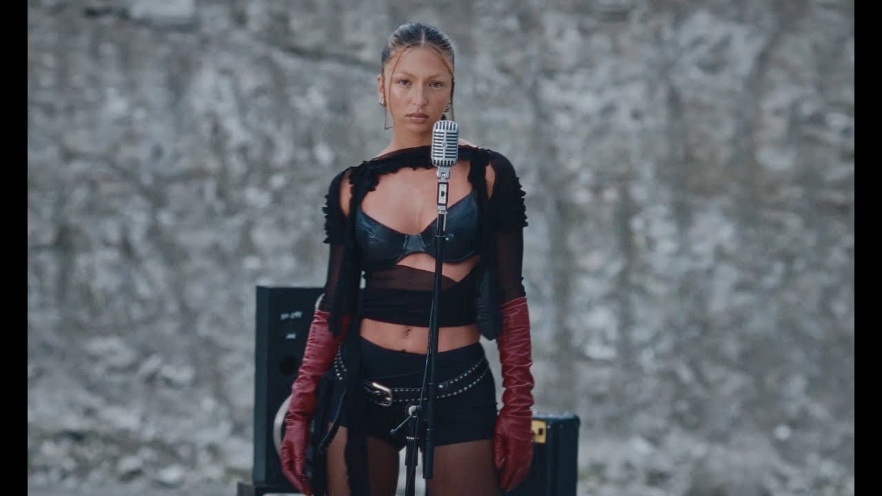 Eva - Seum (Clip Officiel)